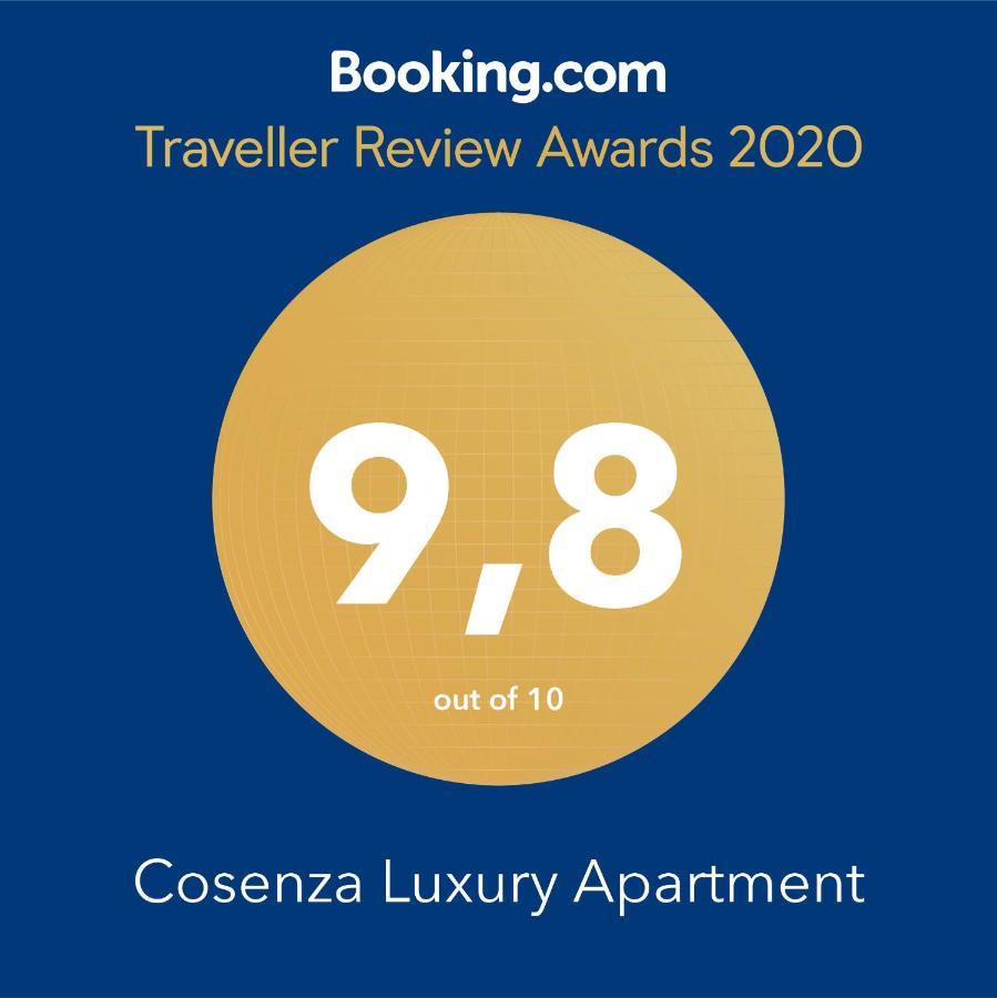 Cosenza Luxury Apartment מראה חיצוני תמונה