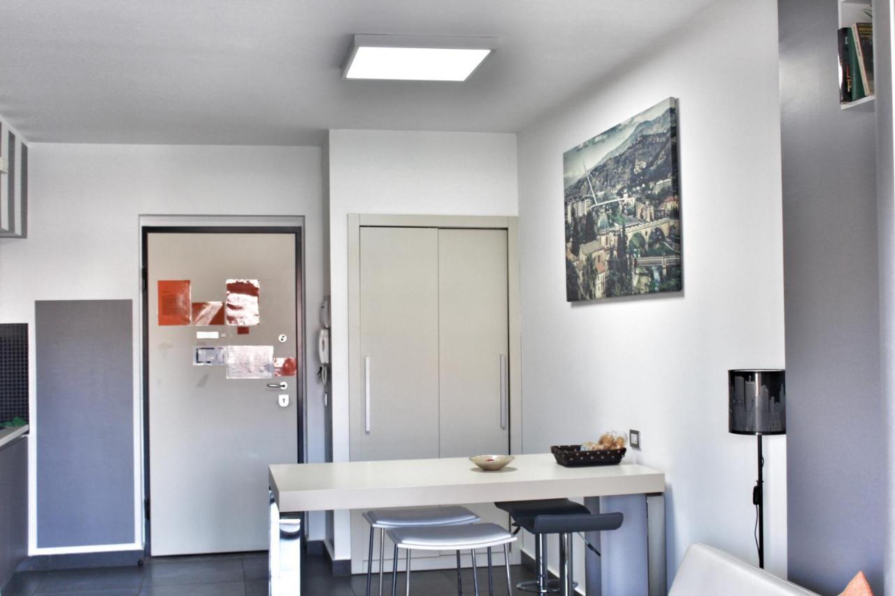 Cosenza Luxury Apartment מראה חיצוני תמונה