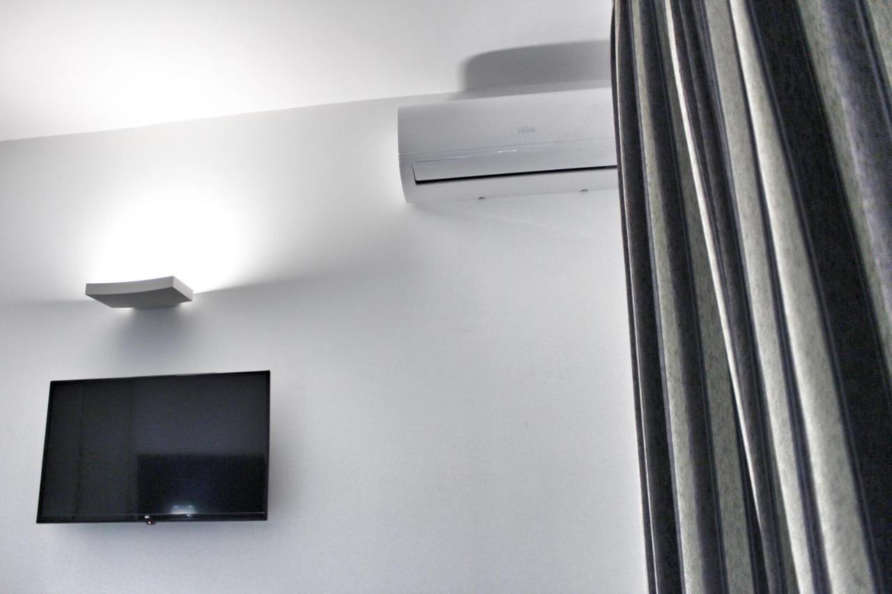 Cosenza Luxury Apartment מראה חיצוני תמונה