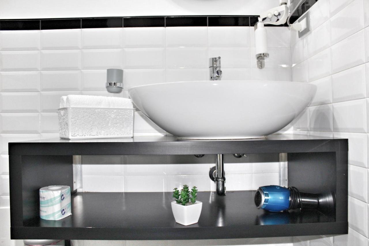 Cosenza Luxury Apartment מראה חיצוני תמונה