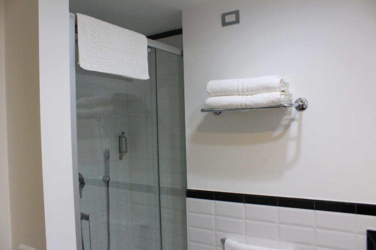Cosenza Luxury Apartment מראה חיצוני תמונה
