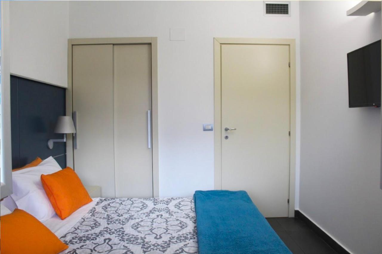 Cosenza Luxury Apartment מראה חיצוני תמונה